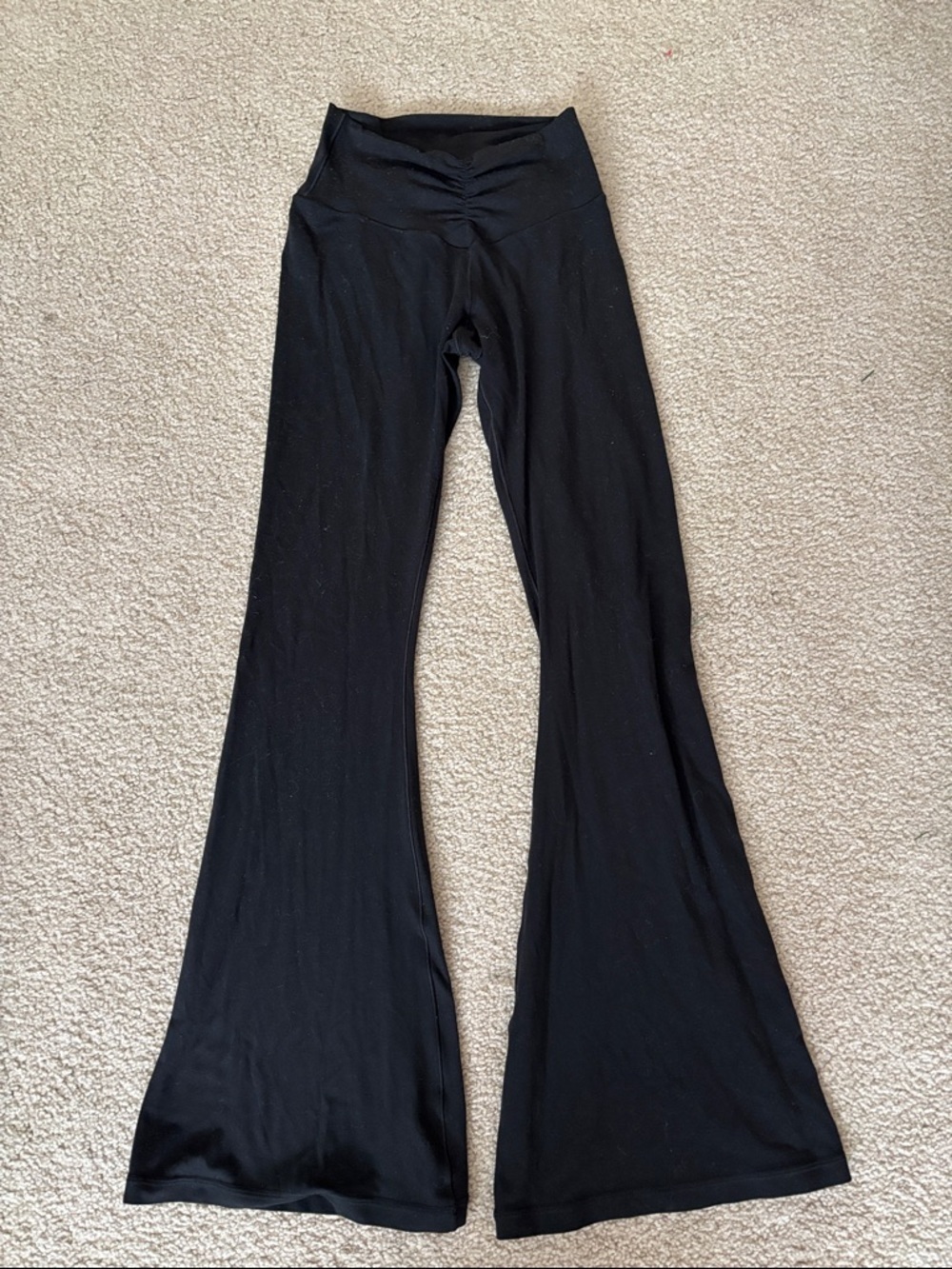 Aerie- Offline Black Flared Yoga Pants with Ruched Waist size small short